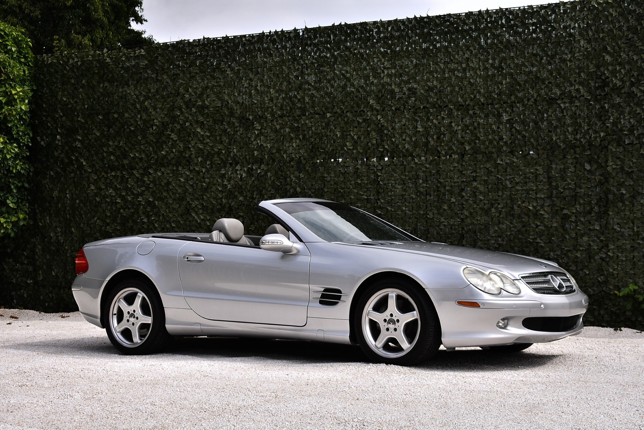 Mercedes-Benz R230 SL500